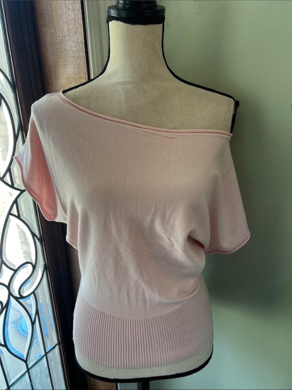 Off-the-Shoulder Women's Sweater in Soft Pink